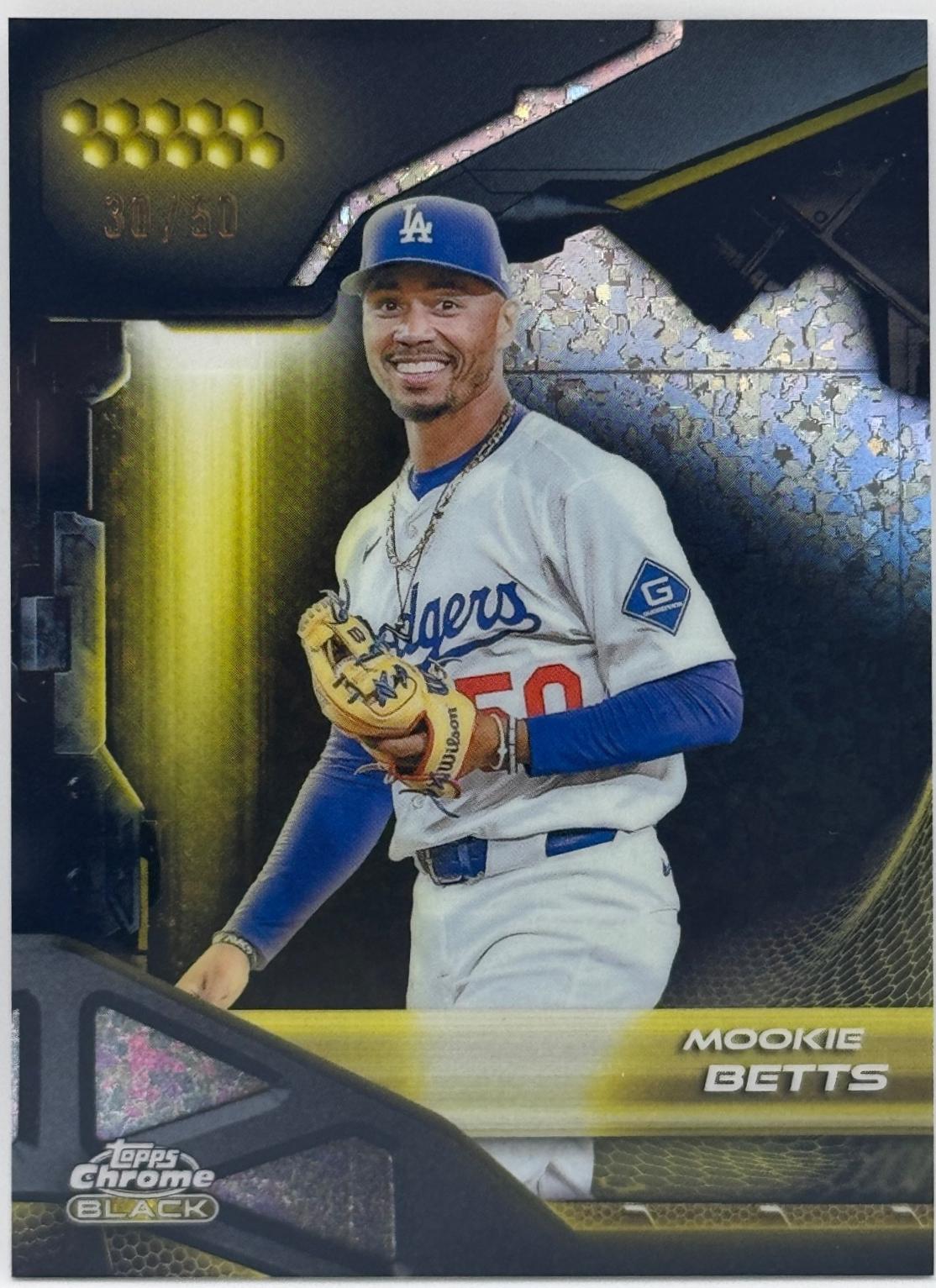 Mookie Betts [Gold Mini-Diamond Refractor] #4
