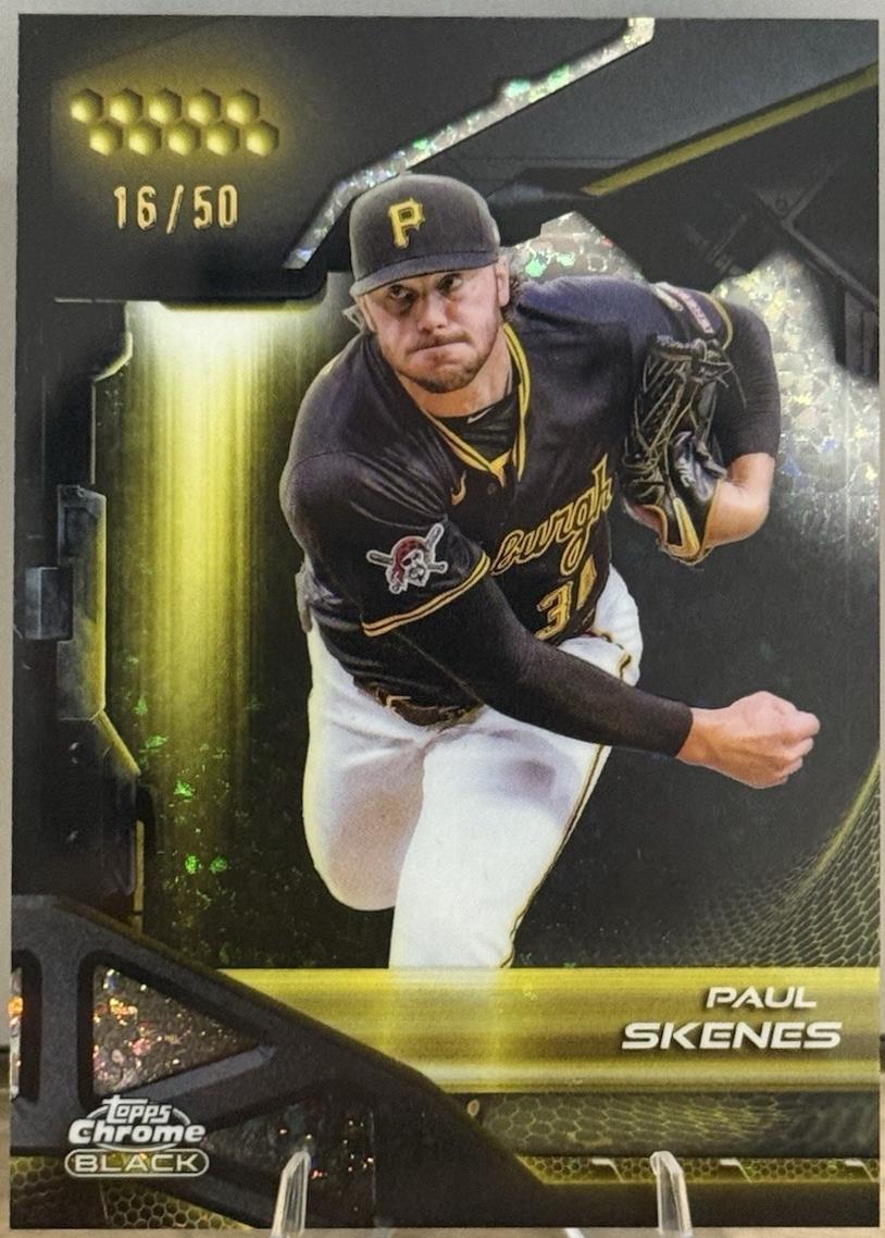 Paul Skenes [Gold Refractor] #35