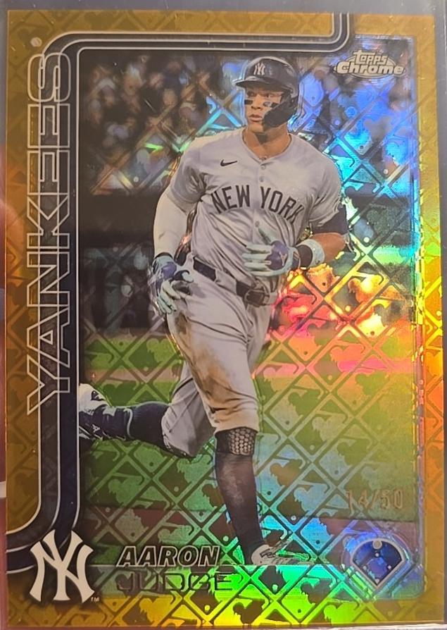Aaron Judge [Gold Refractor] #99