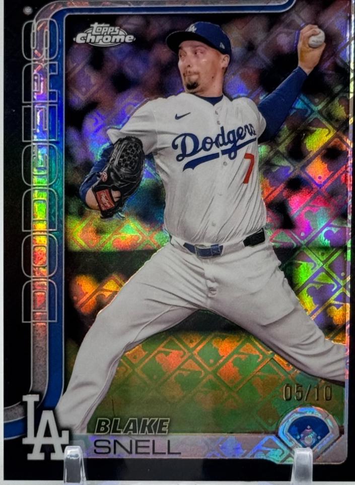 Blake Snell [Black Refractor] #175