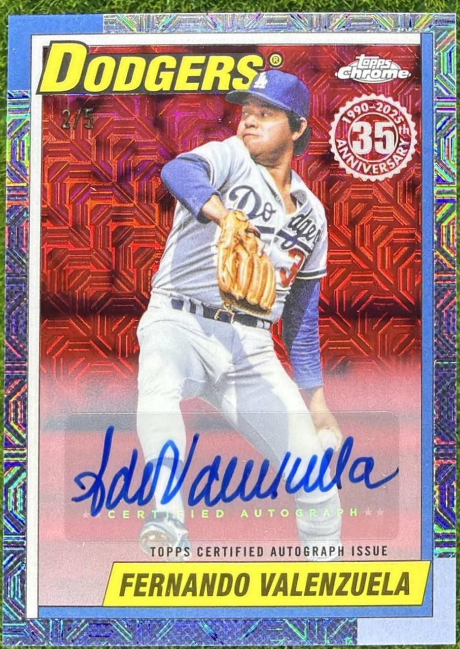 Fernando Valenzuela [Red Autograph] #U90C-14