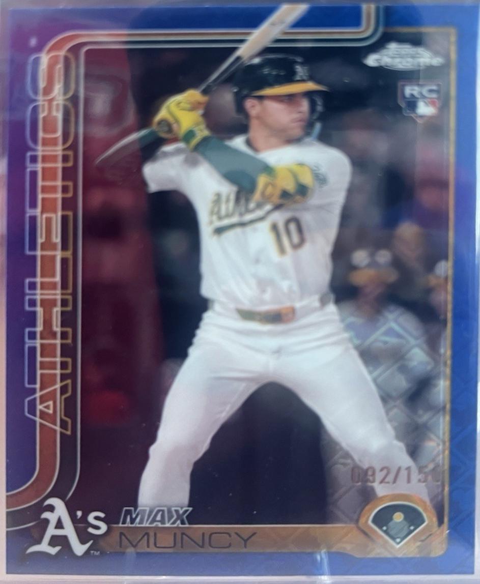 Max Muncy [Blue Refractor] #221