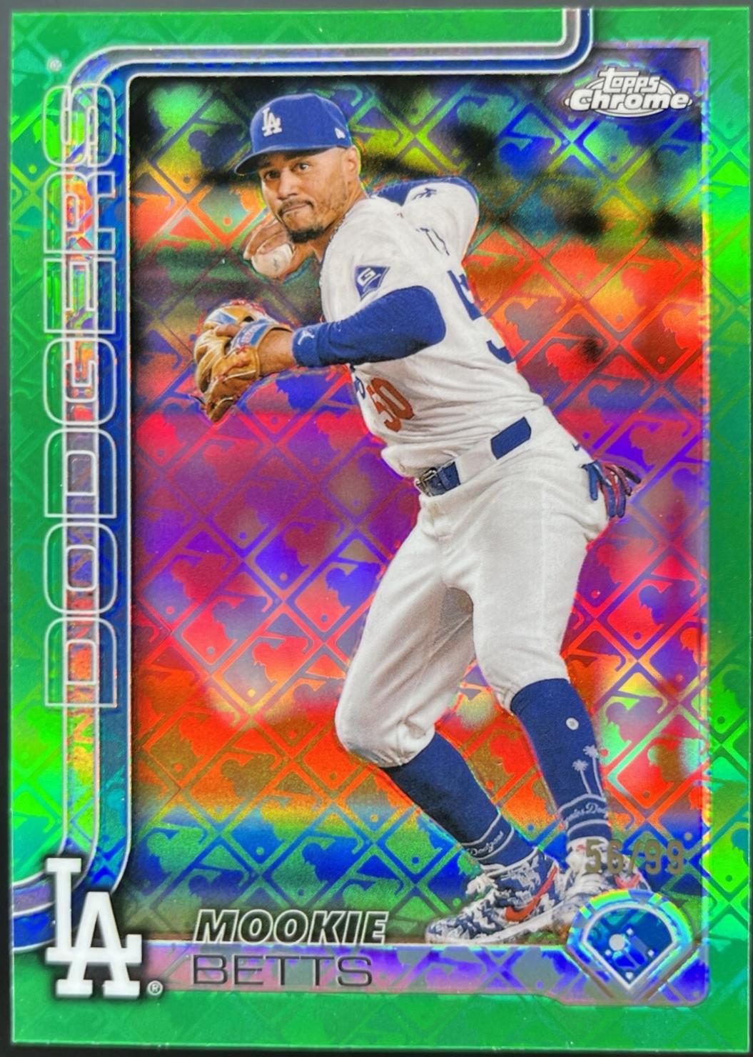 Mookie Betts [Green Refractor] #50