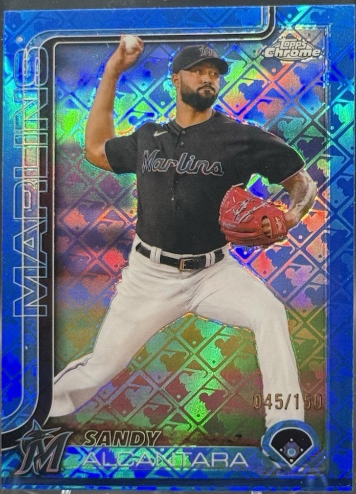 Sandy Alcantara [Blue Refractor] #126
