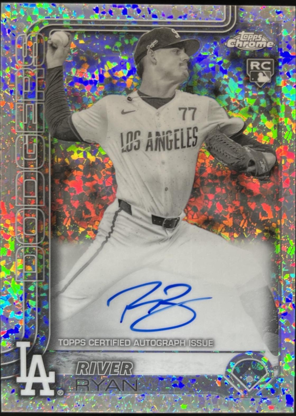 River Ryan [Black White Mini Diamond Refractor] #RA-RR