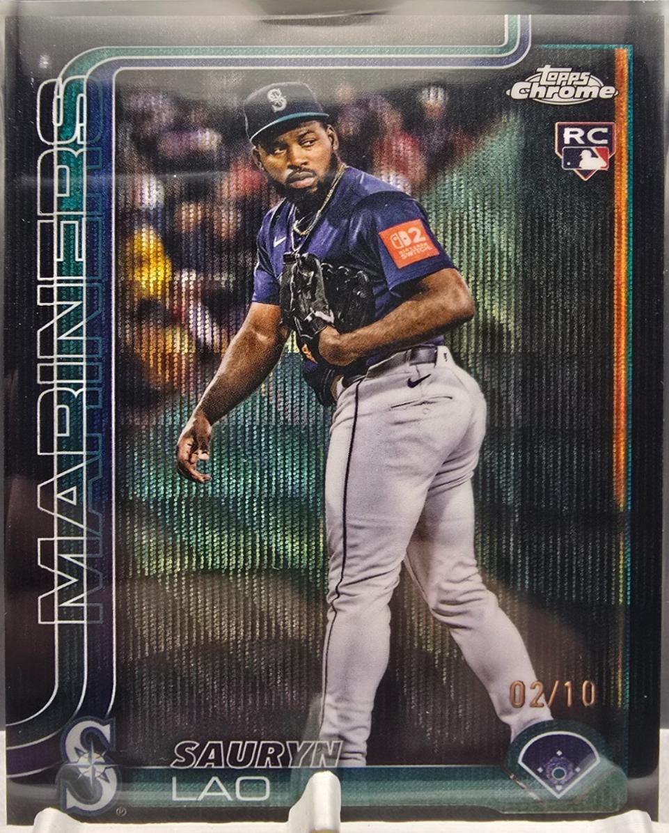 Sauryn Lao [Black Wave Refractor] #USC198