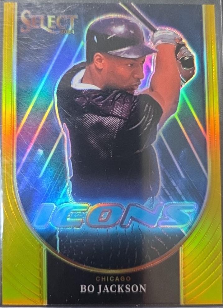 Bo Jackson [Gold Prizm] #15