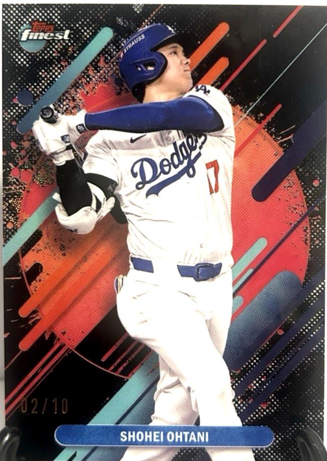 Shohei Ohtani [Black Refractor] #208