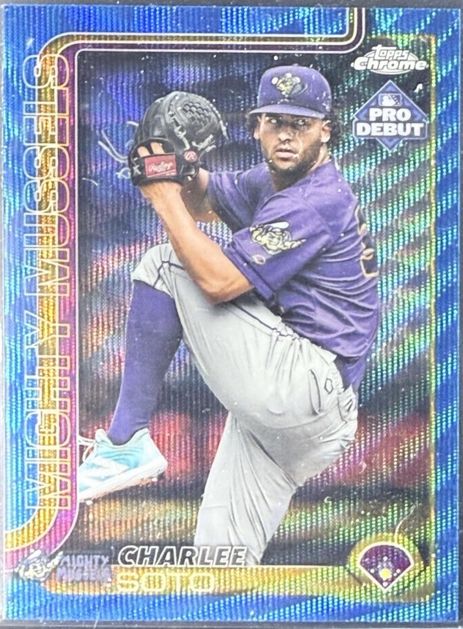 Charlee Soto [Blue Wave Refractor] #PDC-159