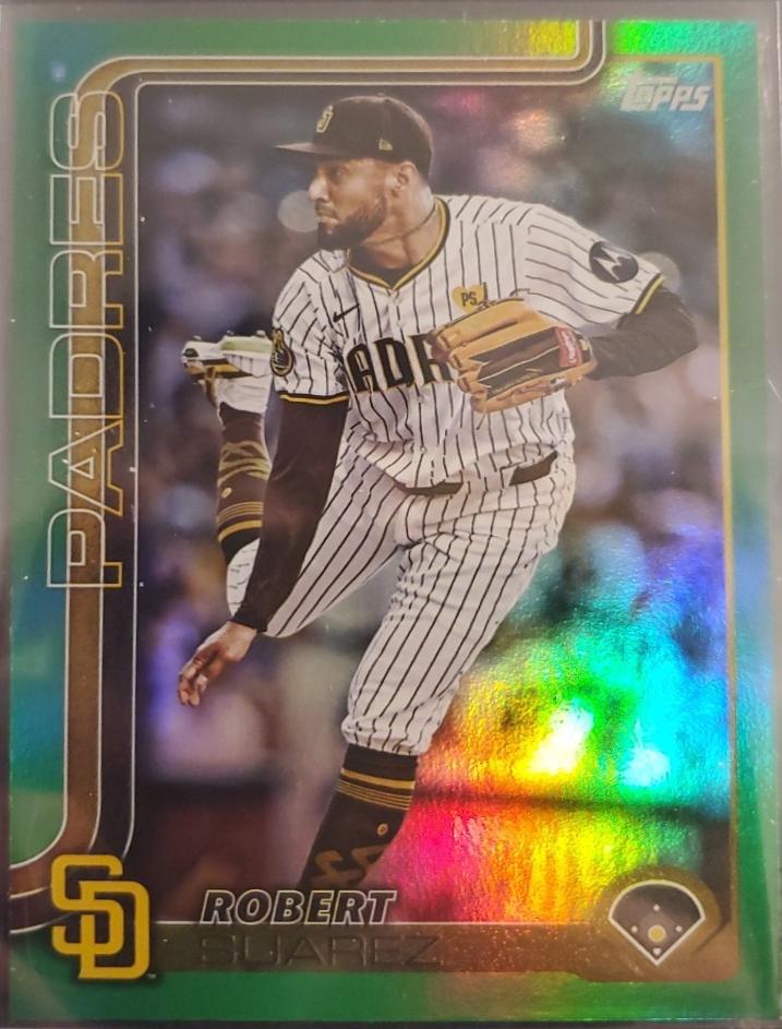 Robert Suarez [Green Holo Foil] #633