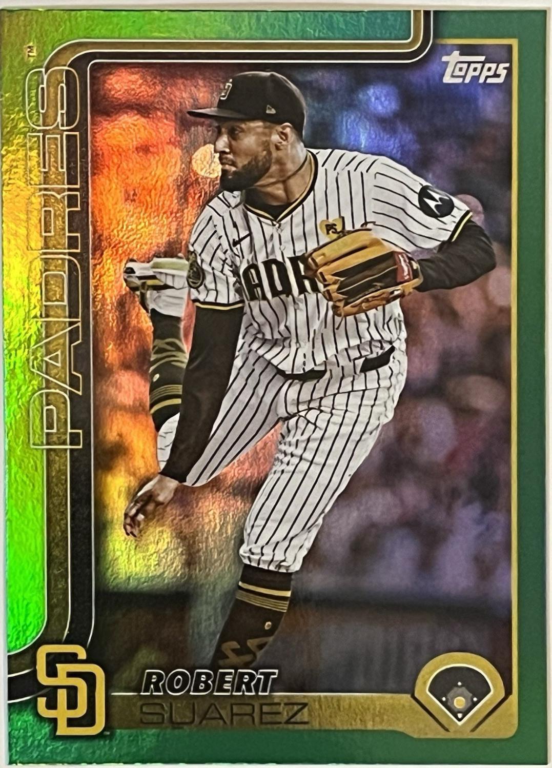 Robert Suarez [Green Rainbow Foil] #633