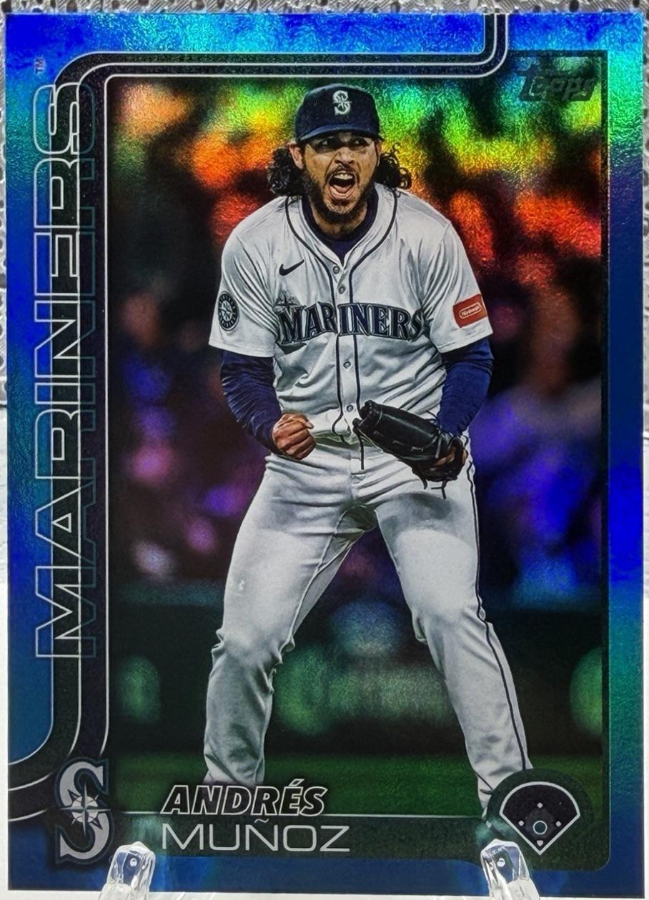 Andres Munoz [Blue Rainbow Foil] #US12