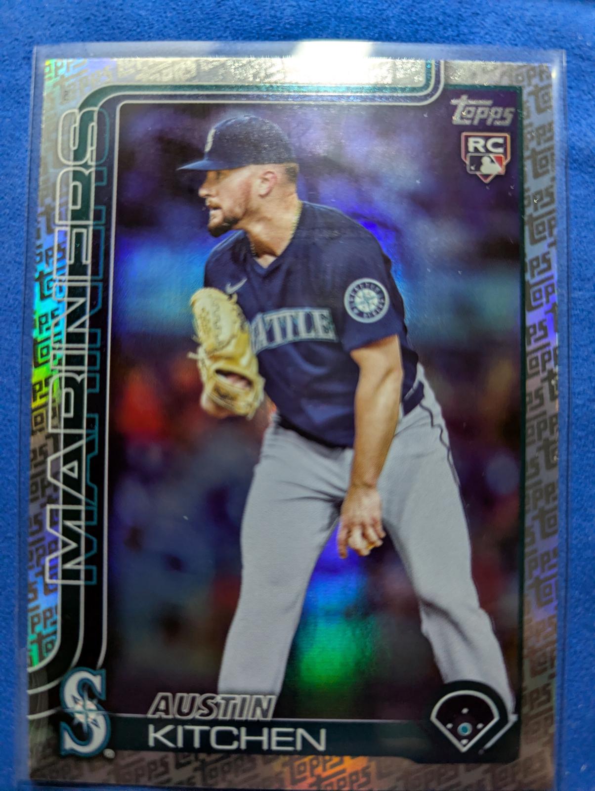Austin Kitchen [Topps Logo Foil] #US320