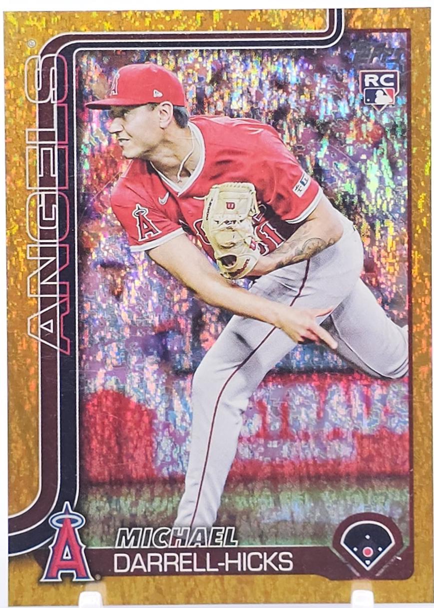 Michael Darrell-Hicks [Holo Gold Foil] #US319