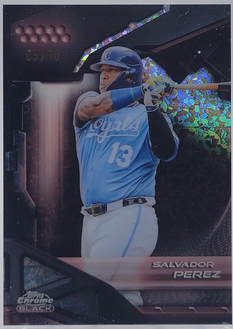 Salvador Perez [Rose Gold Mini-Diamond Refractor] #71