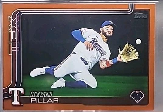 Kevin Pillar [Orange Rainbow Foil] #US311