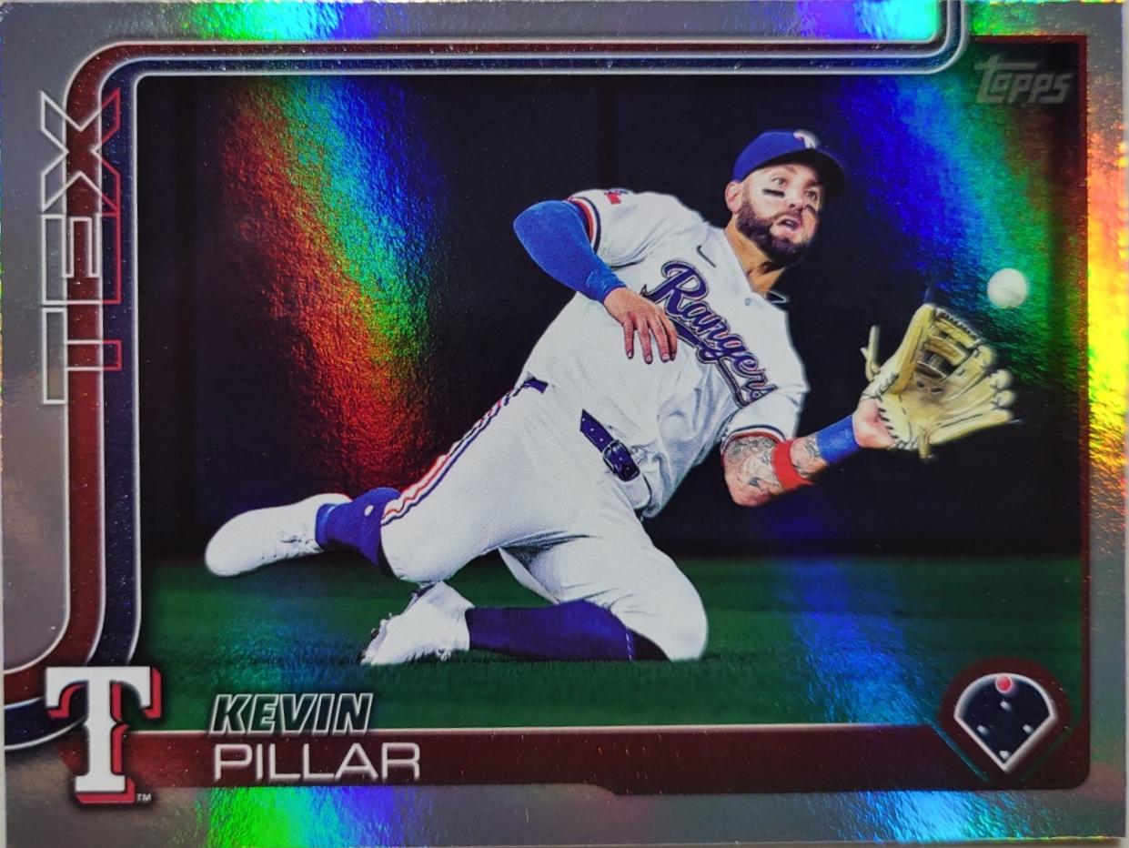 Kevin Pillar [Rainbow Foil] #US311