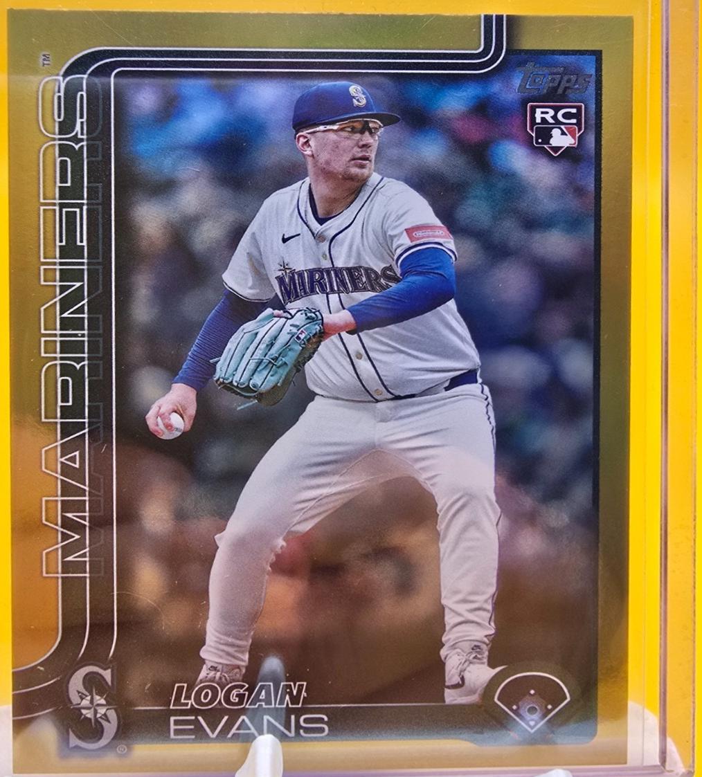 Logan Evans [Gold Diamante Foil] #US302