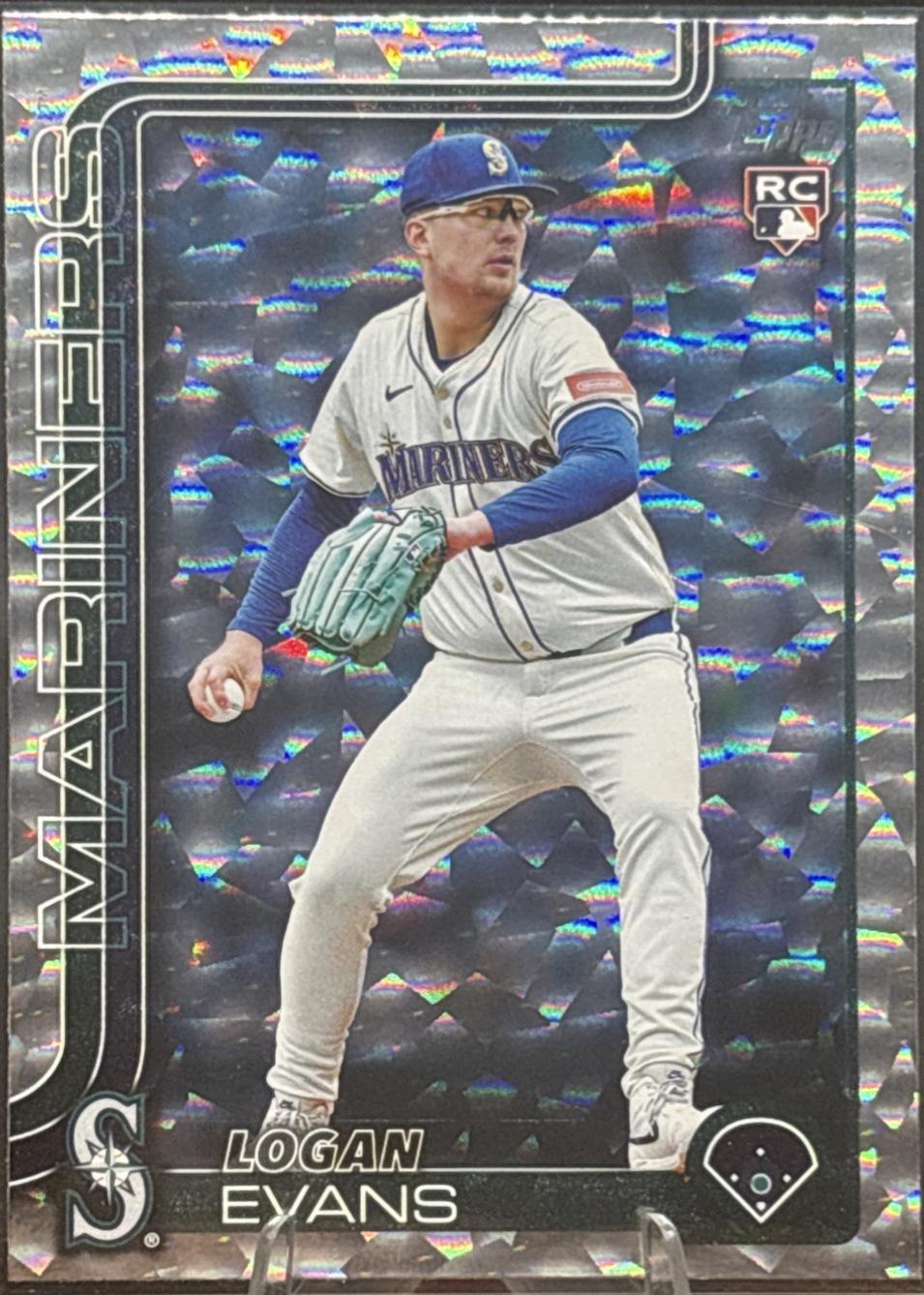 Logan Evans [Silver Crackle Foil] #US302
