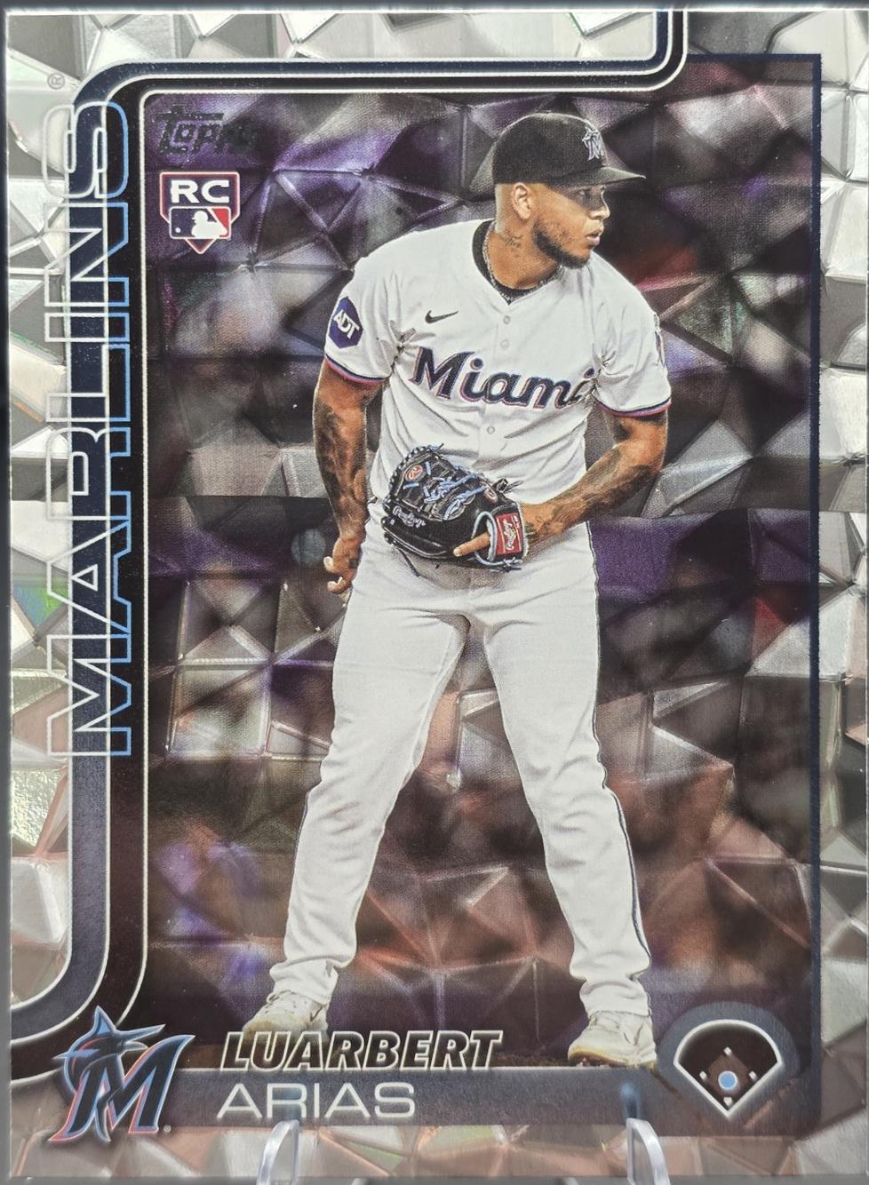 Luarbert Arias [Diamante Foil] #US53