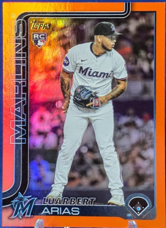 Luarbert Arias [Gold Diamante Foil] #US53
