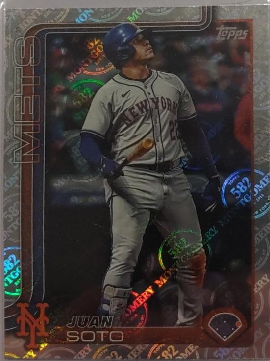 Juan Soto [585 Montgomery] #700