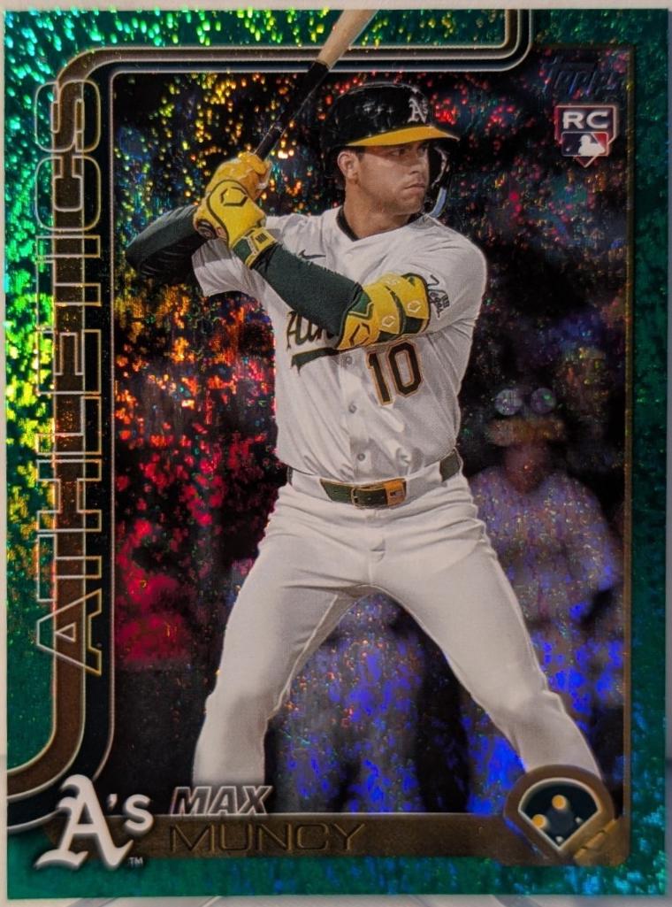 Max Muncy [Holo Green Foil] #US250