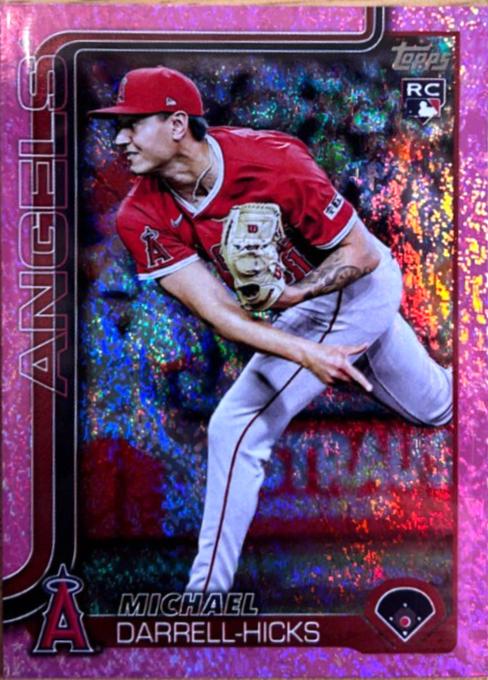Michael Darrell-Hicks [Holo Pink Foil] #US319