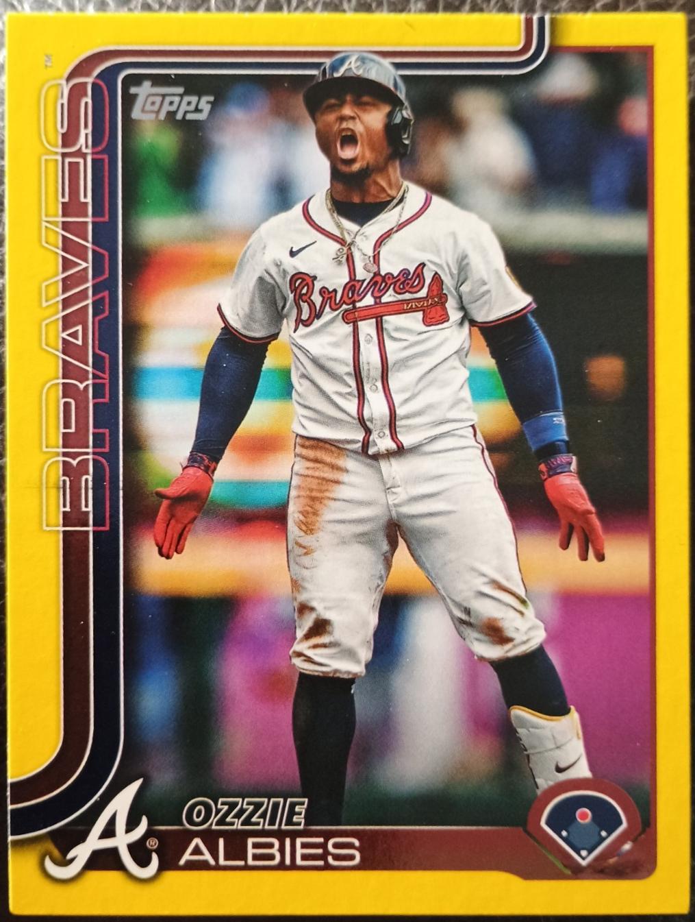 Ozzie Albies [Yellow] #364