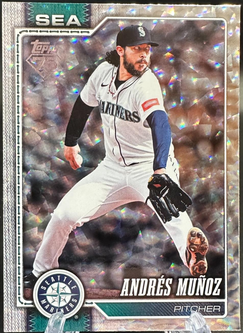 Andres Munoz [Silver Crackle Foil] #574