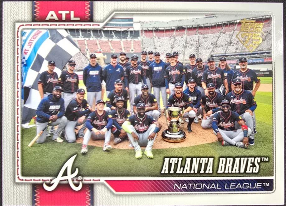 Atlanta Braves [Golden Mirror Variation] #640