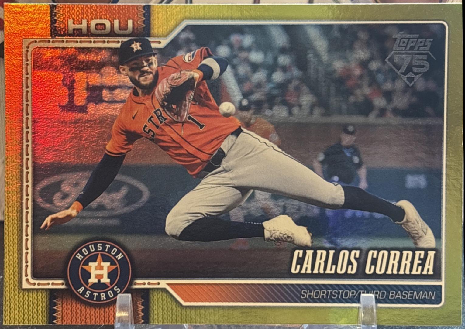 Carlos Correa [Holo Foil Yellow] #680
