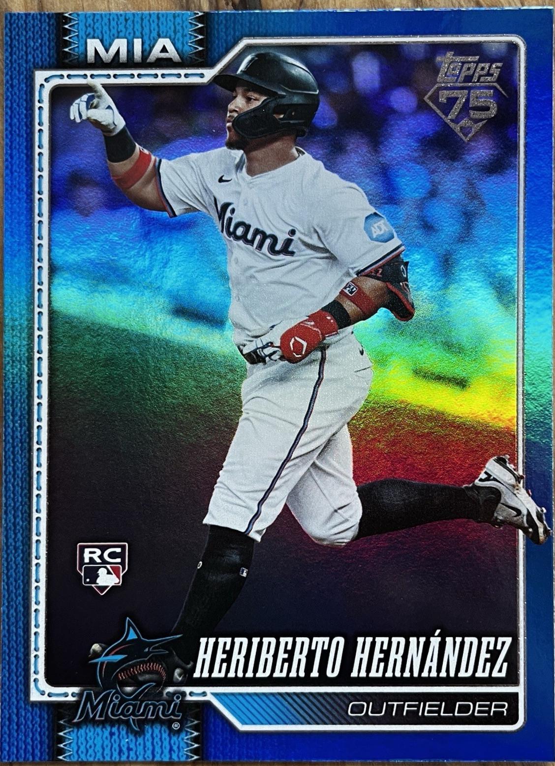 Heriberto Hernandez [Blue Rainbow Foil] #578
