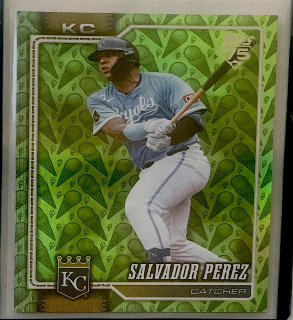 Salvador Perez [Ice Cream Holiday Variation] #633