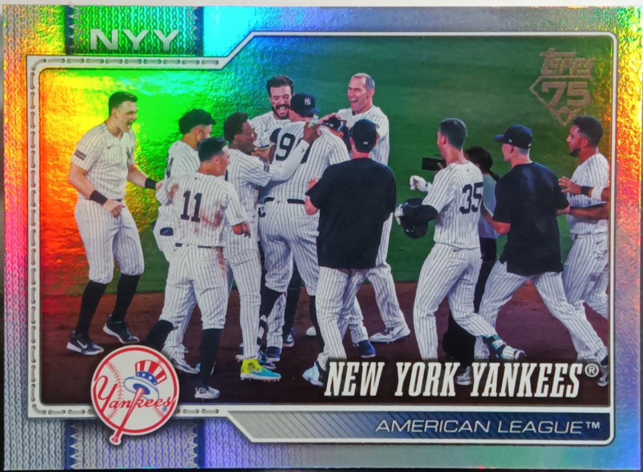 Team Card [Rainbow Foil] #628