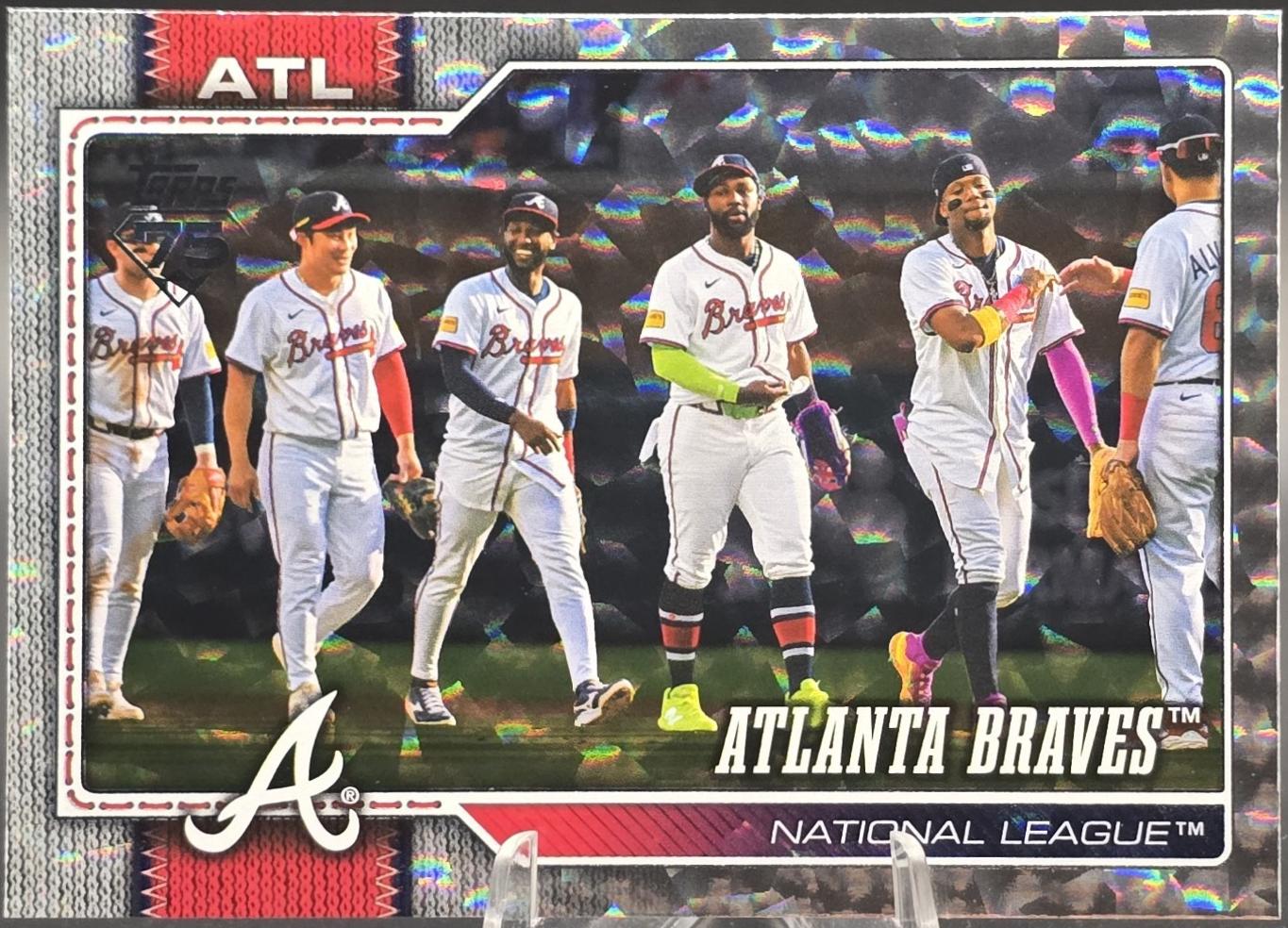 Team Card [Silver Crackle Foil] #640