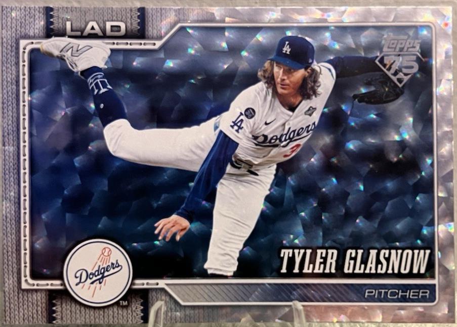 Tyler Glasnow [Silver Crackle Foil] #629