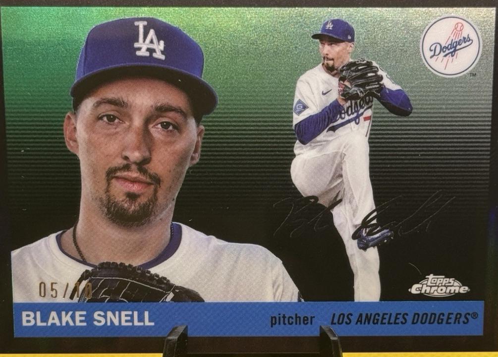Blake Snell [Black Refractor] #33