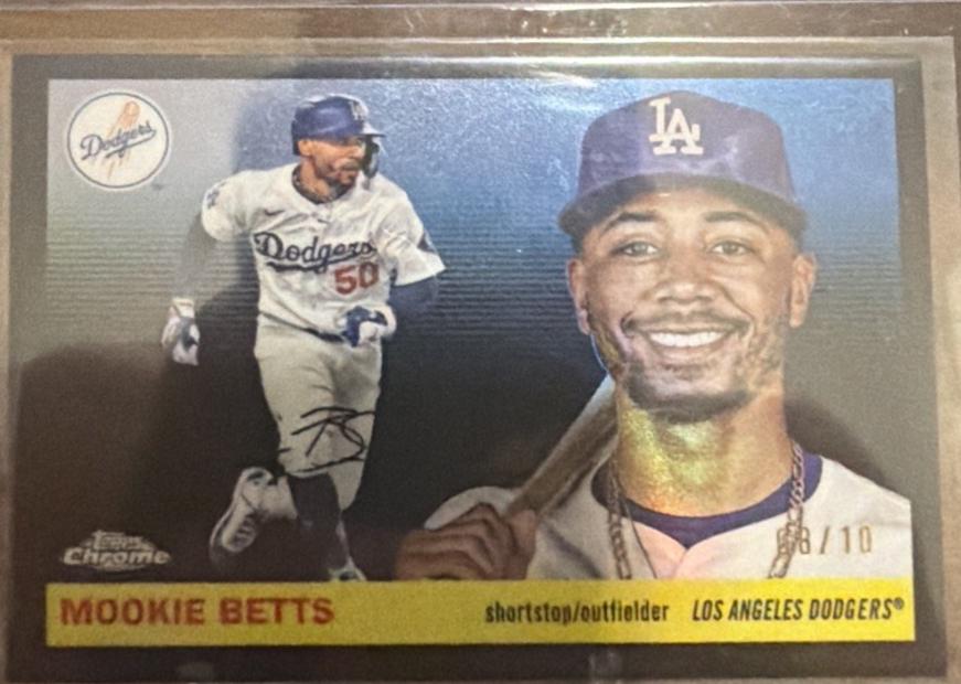 Mookie Betts [Black Refractor] #65