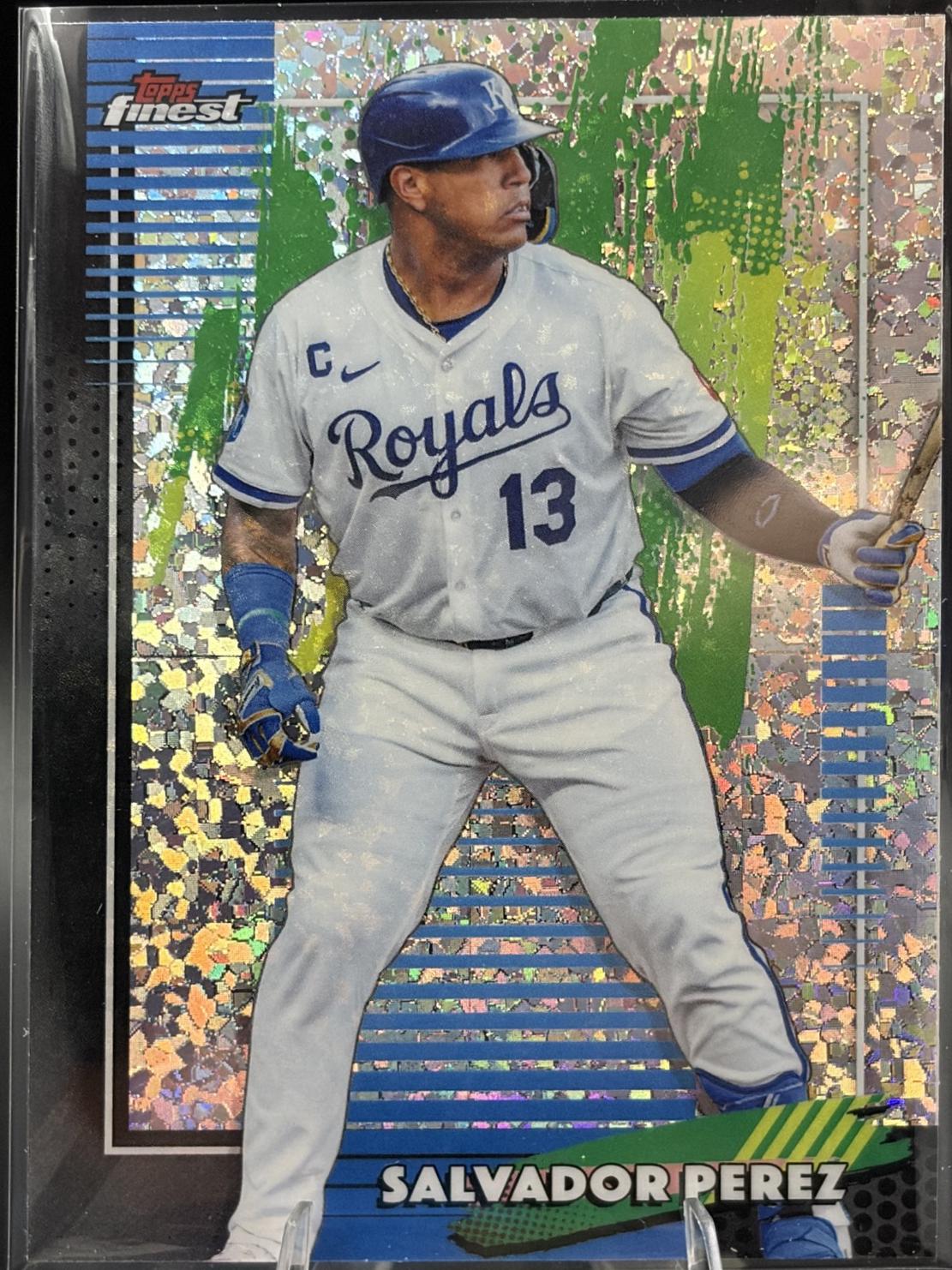 Salvador Perez [Purple Mini Diamond] #95