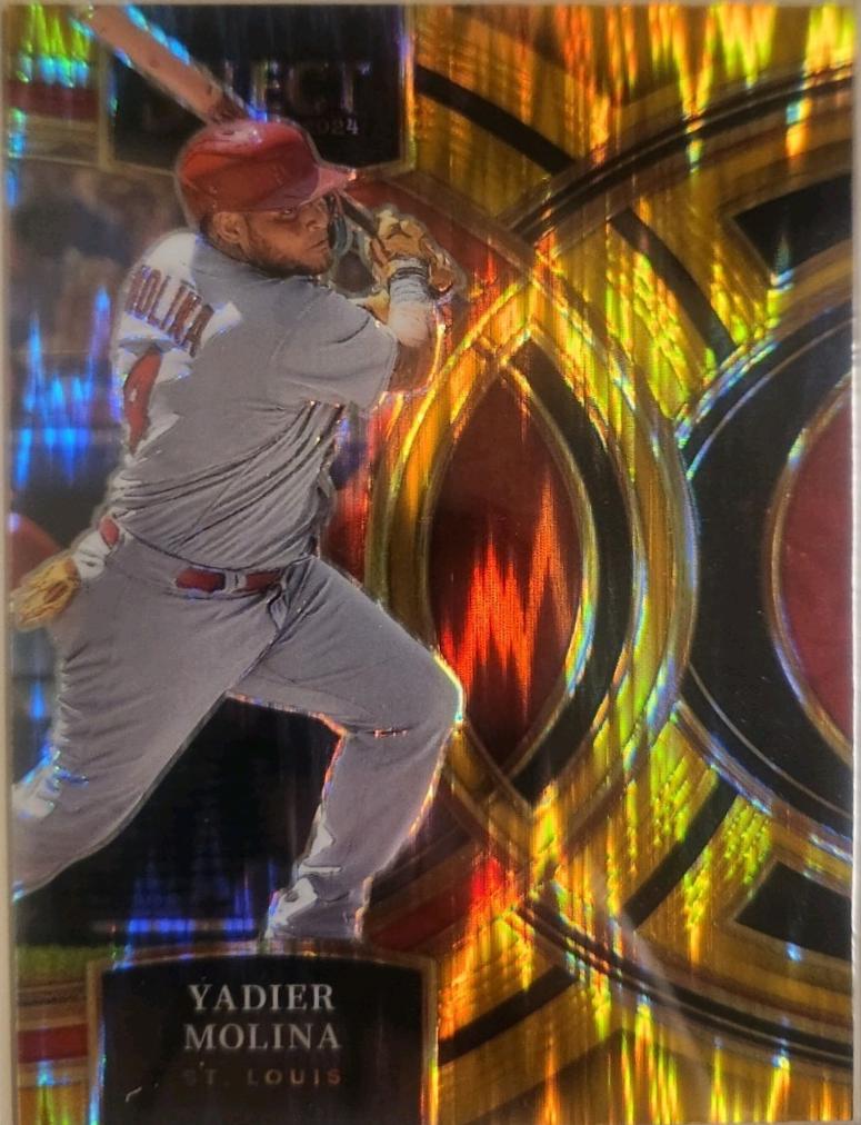 Yadier Molina [Gold Prizm] #6