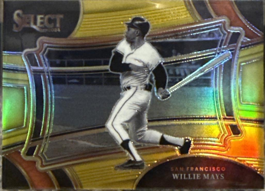 Willie Mays [Gold Prizm] #48