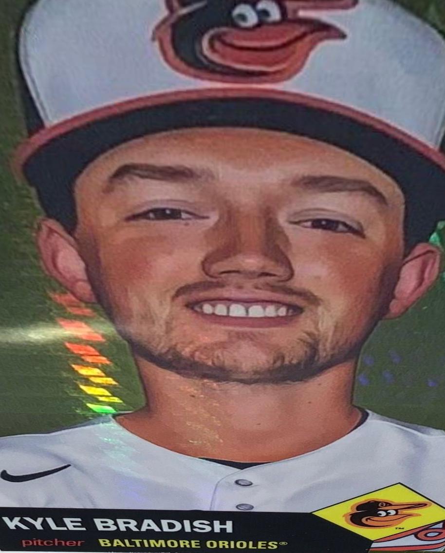 Kyle Bradish [Gold Prism Refractor] #427
