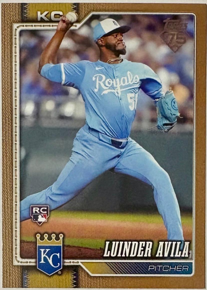 Luinder Avila [Gold] #120
