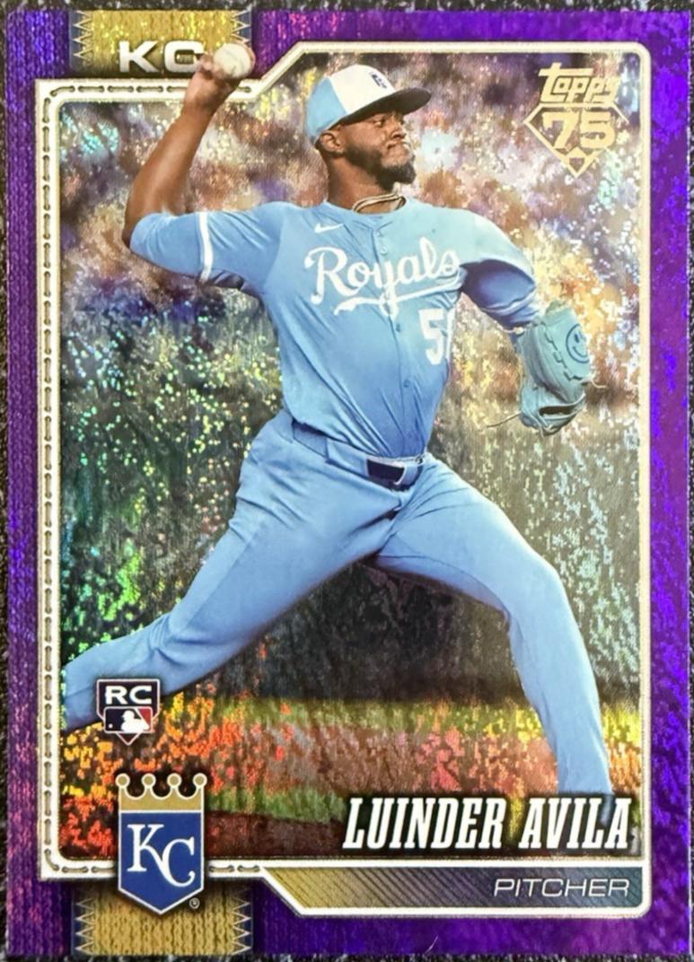 Luinder Avila [Purple Holo] #120