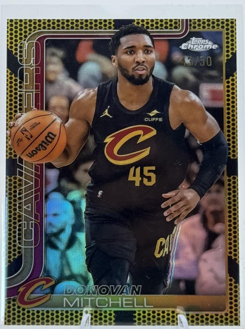 Donovan Mitchell [Gold Basketball Refractor] #69