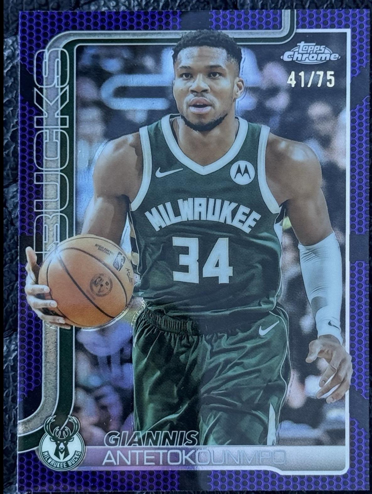 Giannis Antetokounmpo [Purple Basketball Refractor] #137