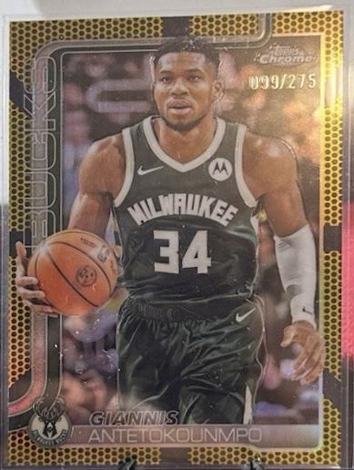 Giannis Antetokounmpo [Yellow Basketball Refractor] #137