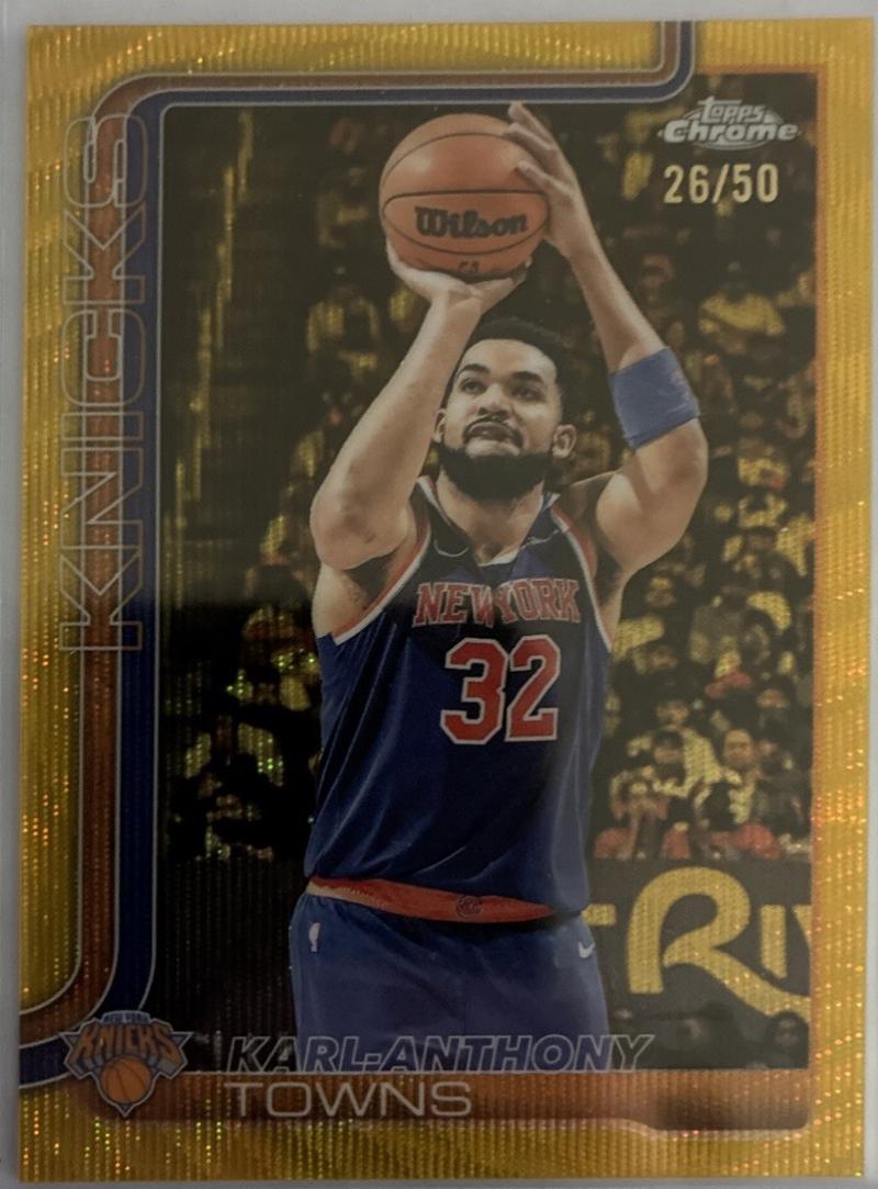 Karl-Anthony Towns [Gold Basketball Refractor] #179
