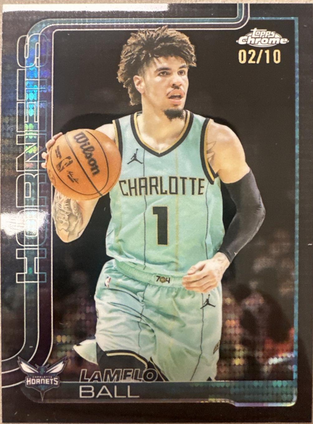 LaMelo Ball [Pulsar Black Refractor] #39